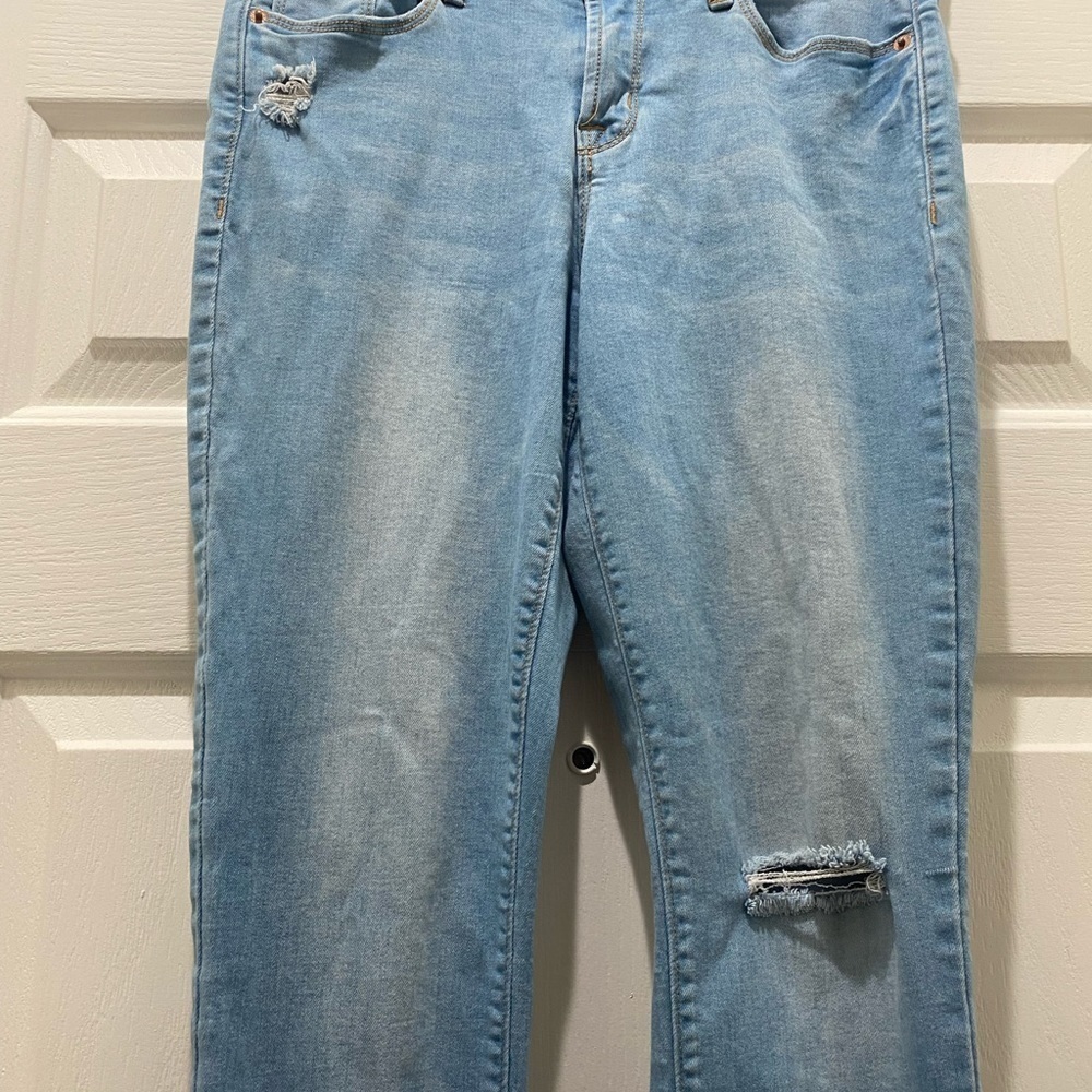 COPY - Old Navy ROCKSTAR Mid Rise Jeans, 4 - Picture 4 of 5